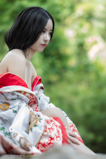 Девушка азиатская