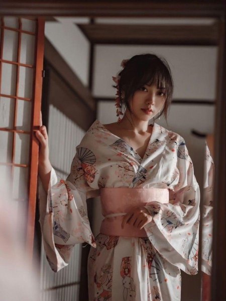 Девушка японская