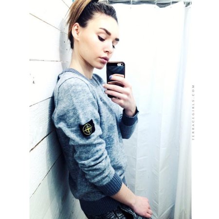 Стоун айленд девушки