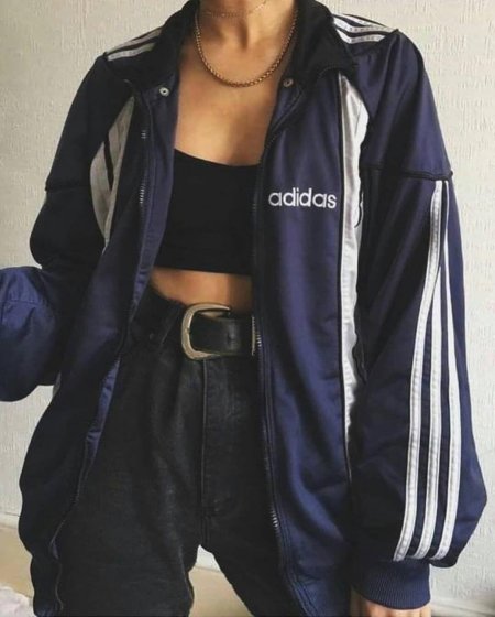 Спортивках adidas