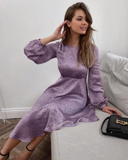 Платье с лавандовым принтом