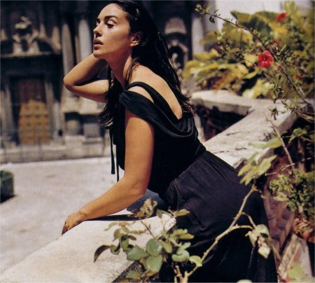 Моника беллуччи в молодости