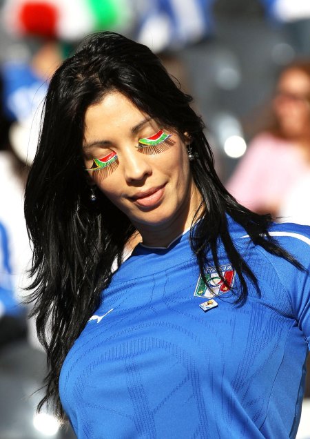 Болельщицы сборной италии