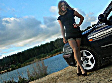 Авто девушка