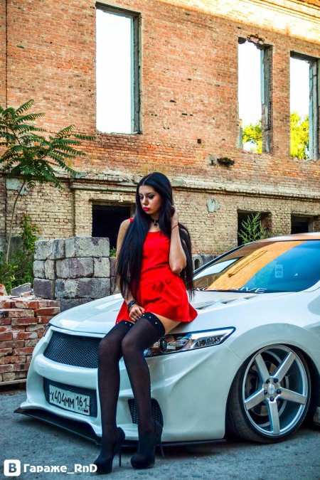 Драйв девушки и машины