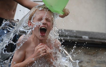 Обливание холодной водой