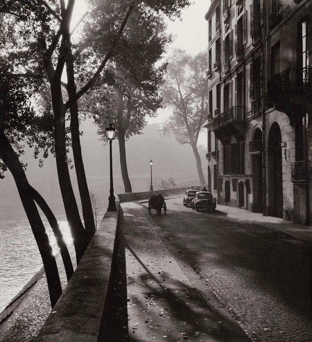 Городской пейзаж черно белый