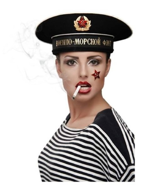 Девушки в морской форме