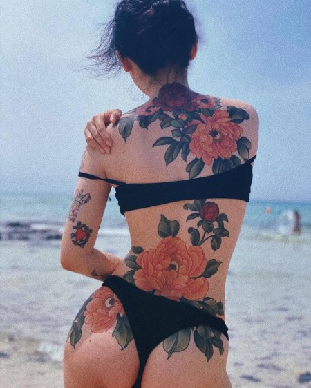 Тату на спине для девушек