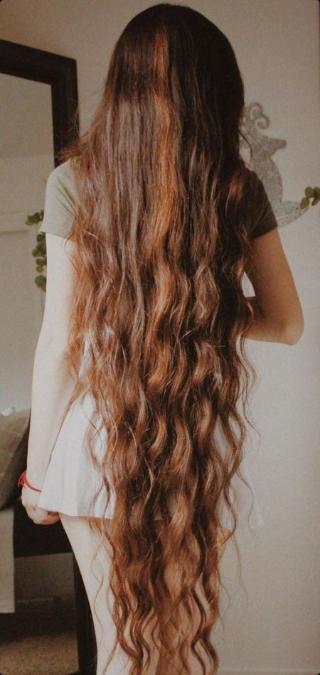 Красивые длинные волосы