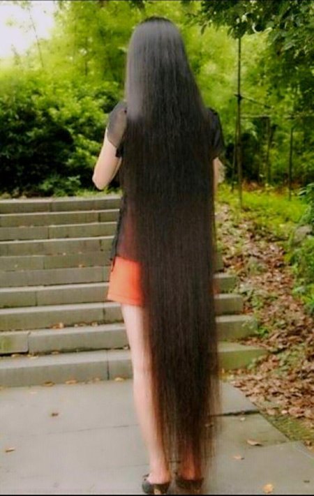 Очень длинные волосы