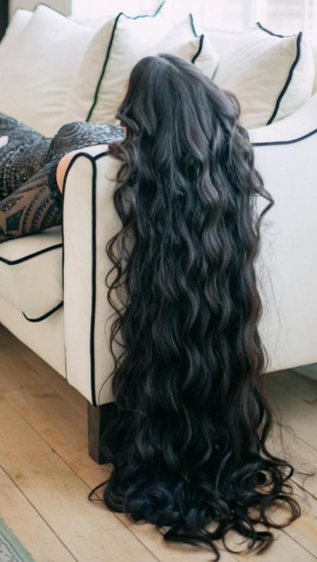 Красивые длинные волосы