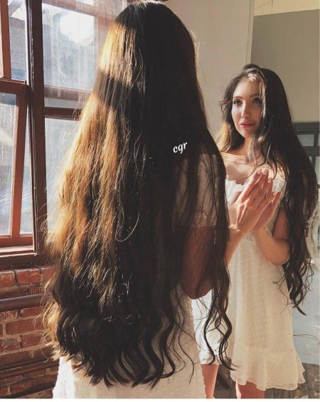 Длинные волосы