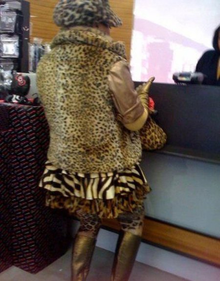 Баба в леопардовом