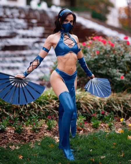 Мортал комбат китана