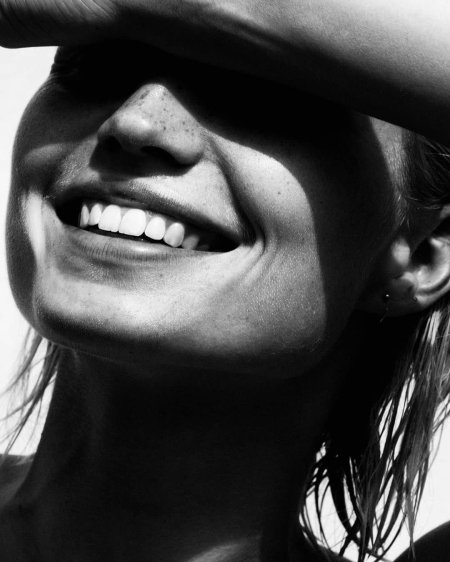 Женская улыбка