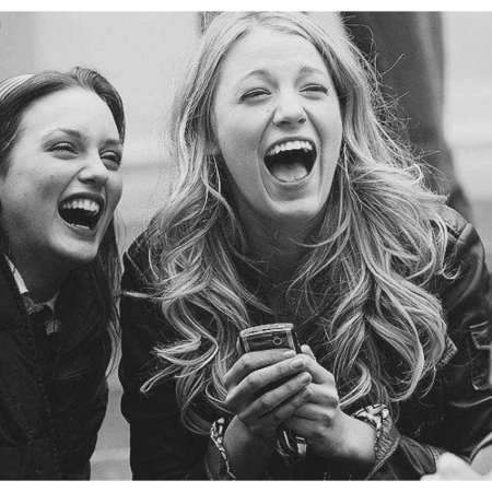 Блейк лайвли с подругами