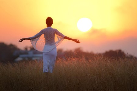 Солнце девушка