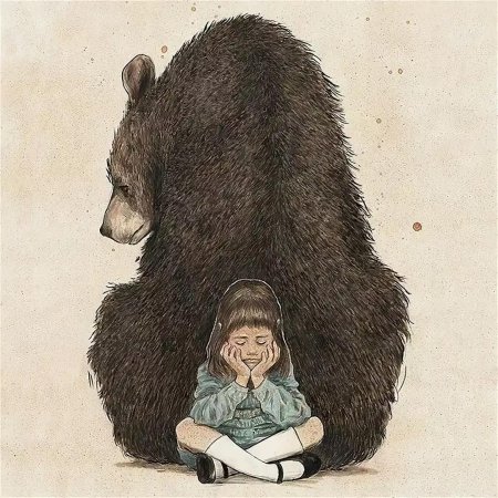 Девочка обнимает медведя