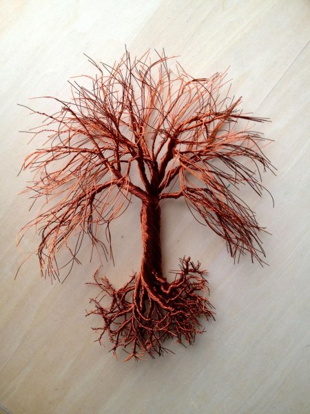 Декоративное дерево из проволоки