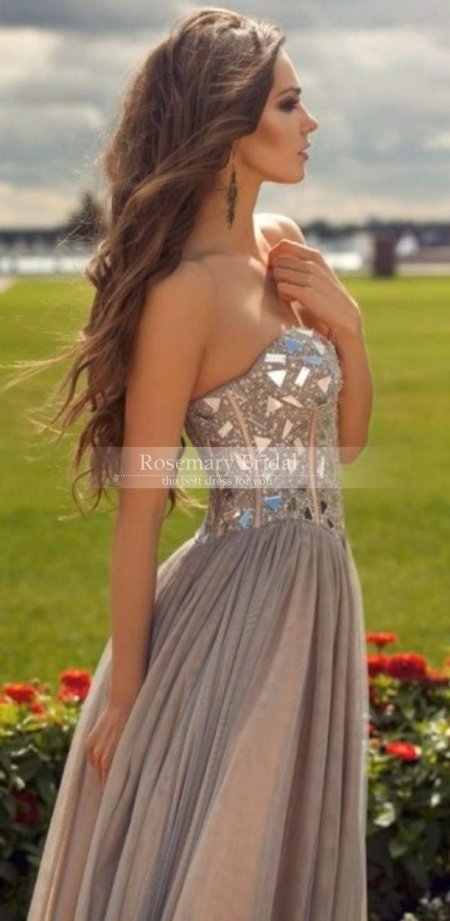 Красивое платье для девушки