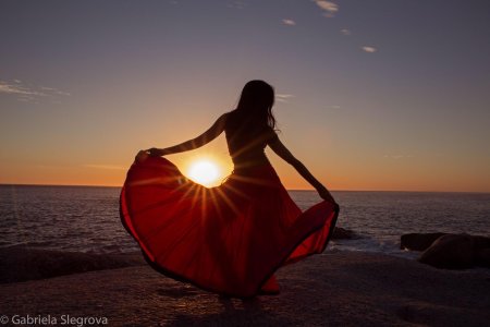 Девушка на закате