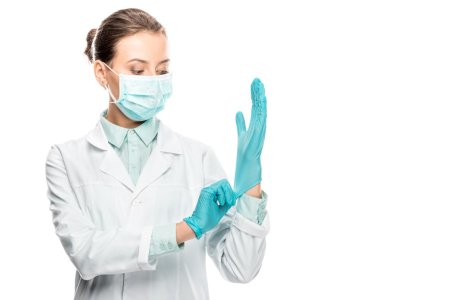 Маски медицинские и перчатки