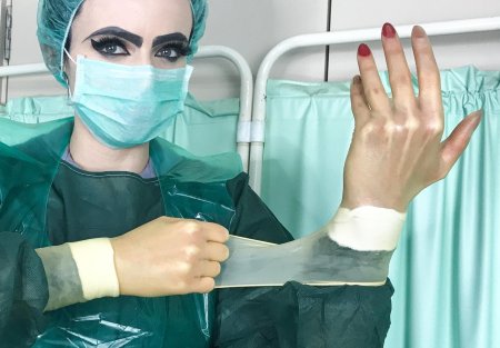 Medical gloves empress poison