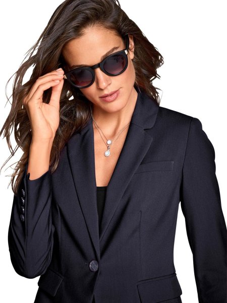 Деловой костюм для женщин