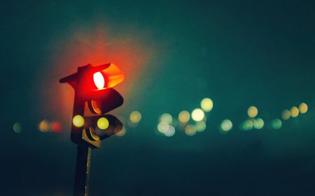 Желтый свет светофора