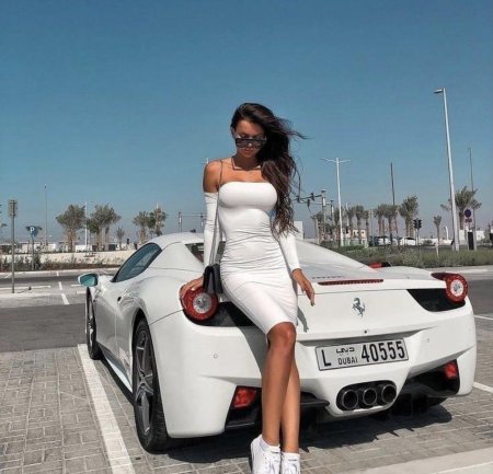 Красивая машина для девушки