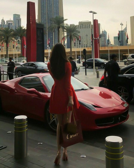 Машина в дубае