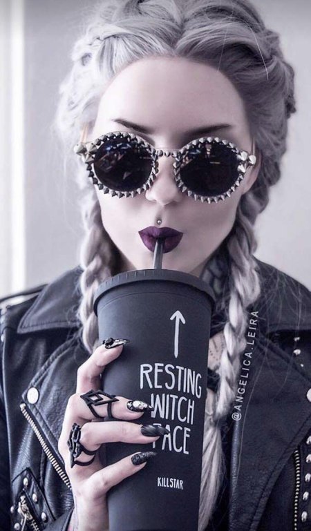 Девушки в стиле рок и металл