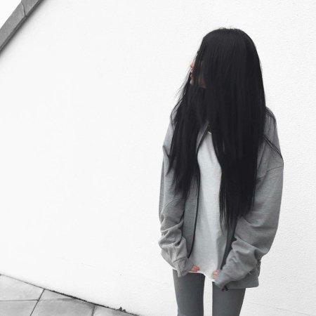 Девушки с черными волосами