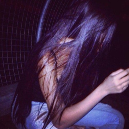 Брюнетка без лица