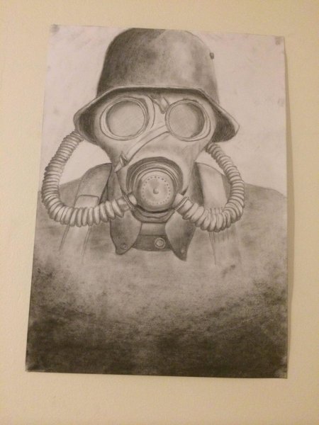 Немец в противогазе