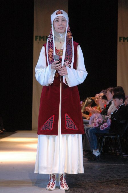 Кыргызское платье национальное