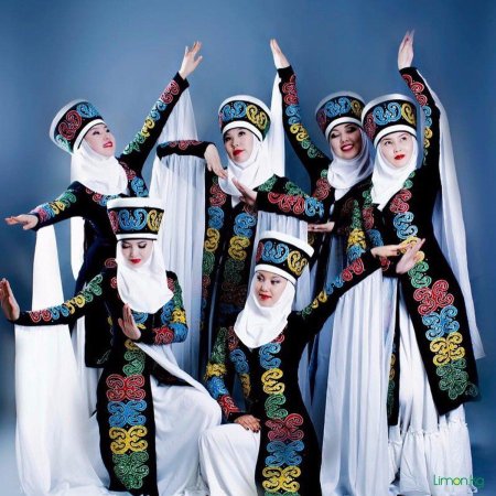 Киргизистан национальная одежда