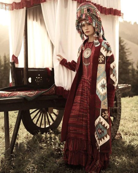 Этнические платья