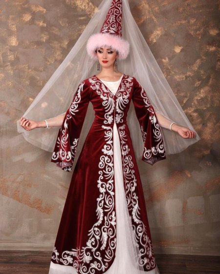 Кыргызская национальная одежда