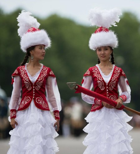 Казахские национальные костюмы