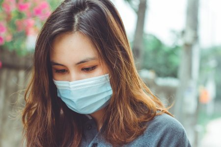 Одевая маски