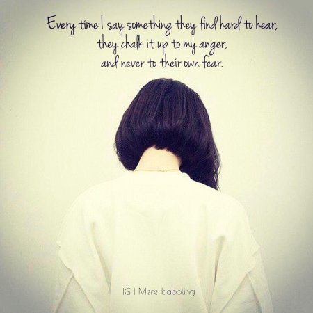 Девушка с каре без лица