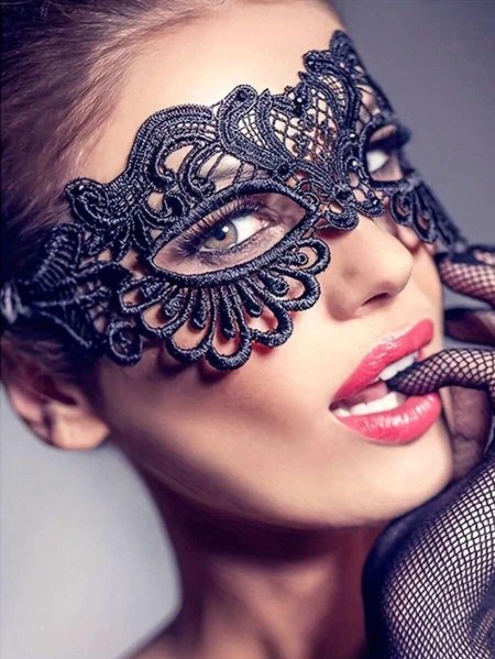 Карнавальная маска