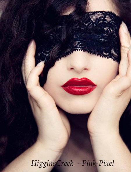 Девушка в кружевном