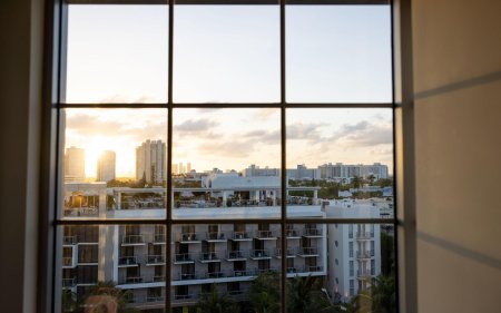 Вид из окна на город