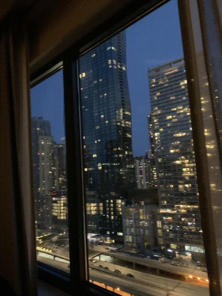 Город вид из окна