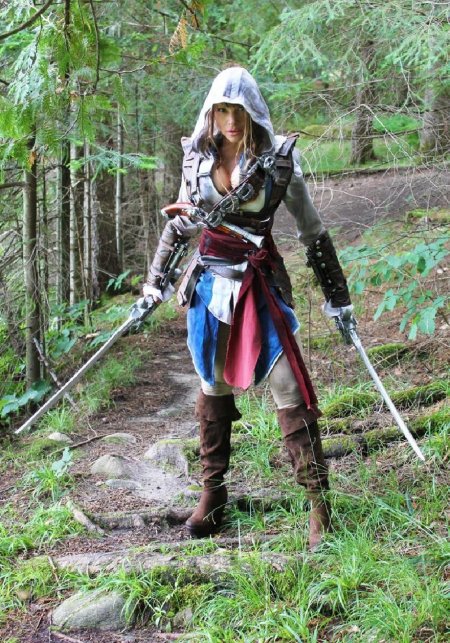 Assassins creed cosplay женщины