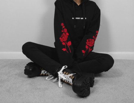 Модная толстовка