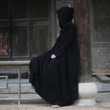 Плащ с капюшоном